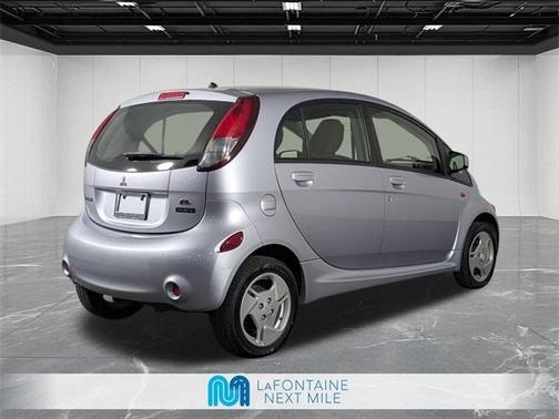 2016 Mitsubishi i-MiEV ES