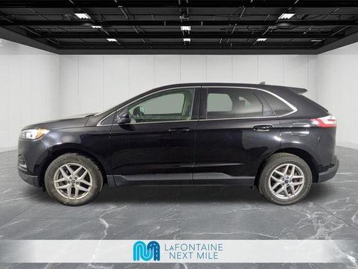Black Metallic 2022 Ford Edge SEL