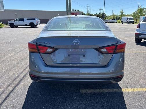 Gun Metallic 2025 Nissan Altima SV