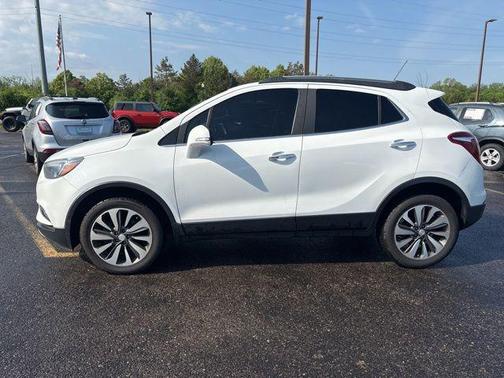 Summit White 2017 Buick Encore Preferred II