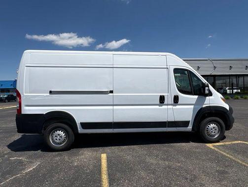 Bright White Clearcoat 2026 RAM ProMaster 2500 High Roof
