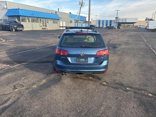 2015 Volkswagen Golf SportWagen S