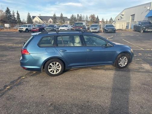 2015 Volkswagen Golf SportWagen S