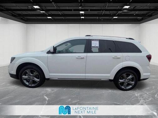 White 2017 Dodge Journey Crossroad