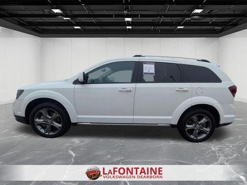 White 2017 Dodge Journey Crossroad