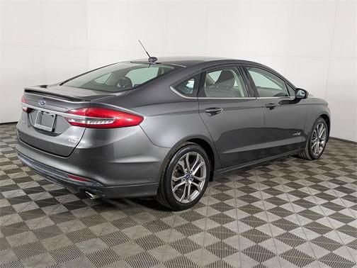 2017 Ford Fusion Hybrid SE