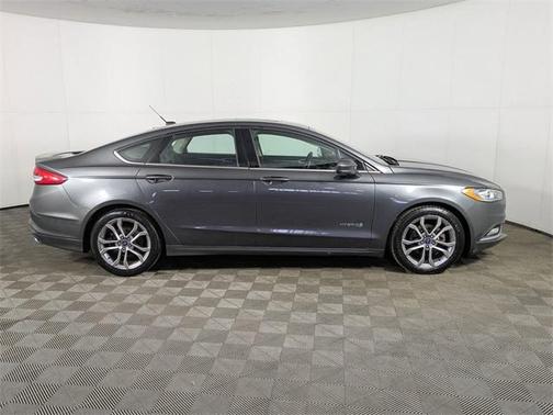 2017 Ford Fusion Hybrid SE