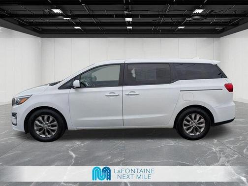 Snow White Pearl 2019 Kia Sedona LX