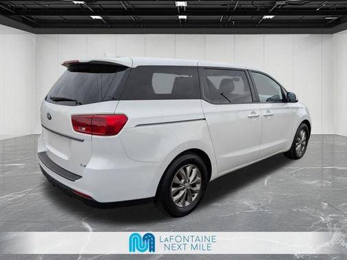 Snow White Pearl 2019 Kia Sedona LX