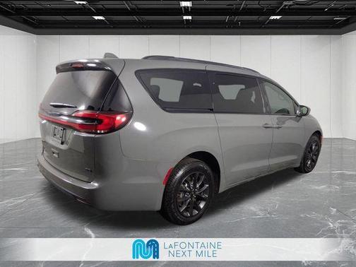 2021 Chrysler Pacifica Touring-L