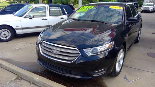 Shadow Black 2018 Ford Taurus SEL