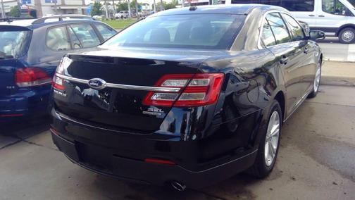 Shadow Black 2018 Ford Taurus SEL