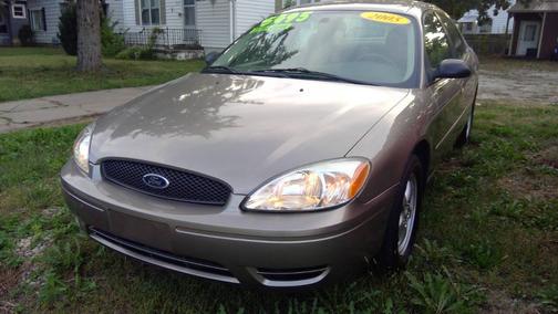 2005 Ford Taurus SE