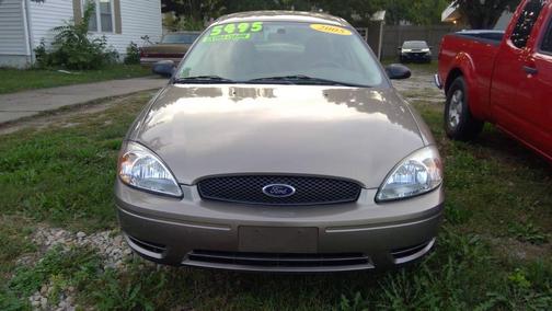 2005 Ford Taurus SE