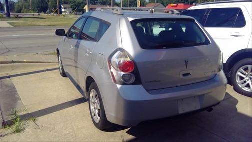 2009 Pontiac Vibe Base