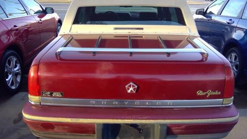 1992 Chrysler New Yorker Fifth Avenue 4dr Sedan