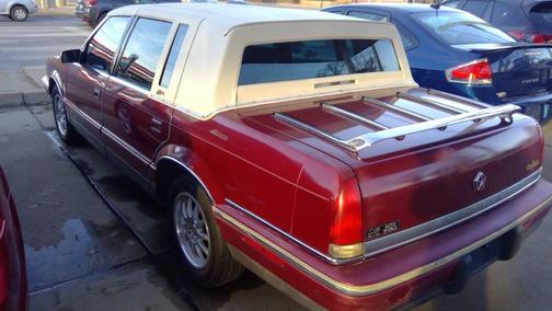 1992 Chrysler New Yorker Fifth Avenue 4dr Sedan