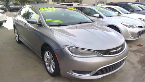 2016 Chrysler 200 Limited