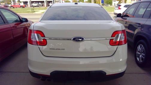 2010 Ford Taurus SE