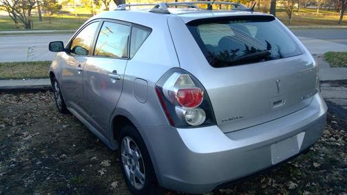 2009 Pontiac Vibe Base