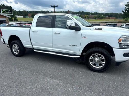 2024 RAM 2500 Laramie Crew Cab 4x4 6'4' Box