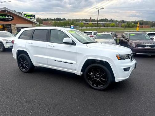 2022 Jeep Grand Cherokee Laredo