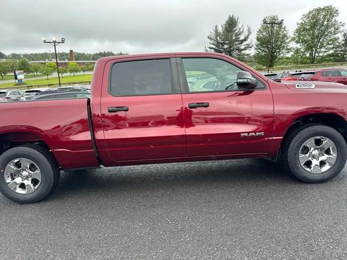 Delmonico Red Pearlcoat 2023 RAM 1500 Big Horn/Lone Star