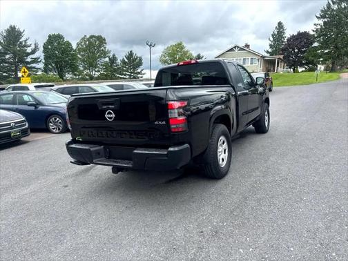 2022 Nissan Frontier S