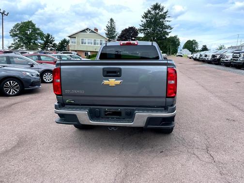 Photo 5 of 36 of 2020 Chevrolet Colorado WT
