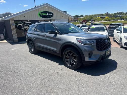 Carbonized Gray Metallic 2025 Ford Explorer ST-Line 4WD