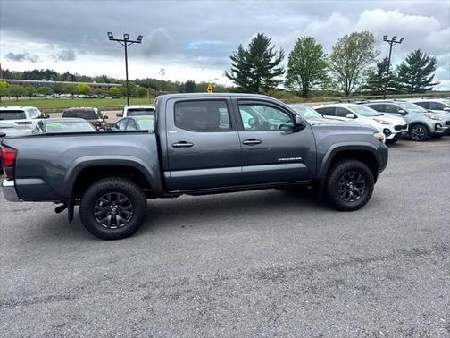 2022 Toyota Tacoma SR