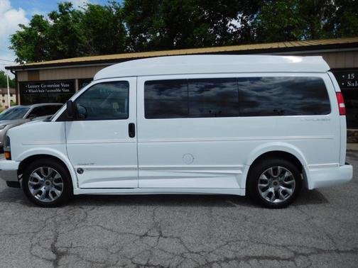 2022 Chevrolet Express 2500 Work Van