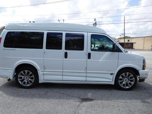 2022 Chevrolet Express 2500 Work Van