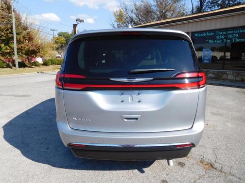 2021 Chrysler Pacifica Touring-L