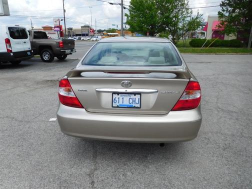 2003 Toyota Camry LE