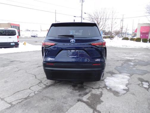 2022 Toyota Sienna XLE