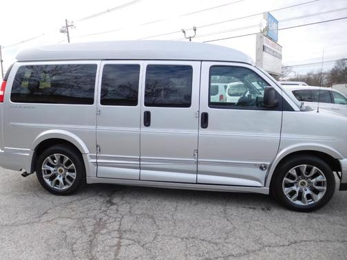 2023 Chevrolet Express 2500 Work Van