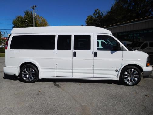 2023 Chevrolet Express 2500 Work Van