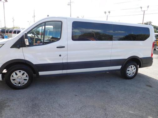 2022 Ford Transit-350 XLT