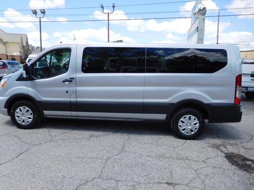 2022 Ford Transit-350 XLT