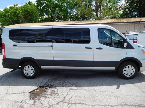 2022 Ford Transit-350 XLT