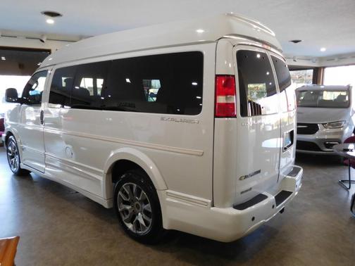 2022 Chevrolet Express 2500 Work Van