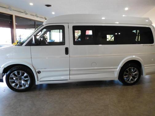 2022 Chevrolet Express 2500 Work Van
