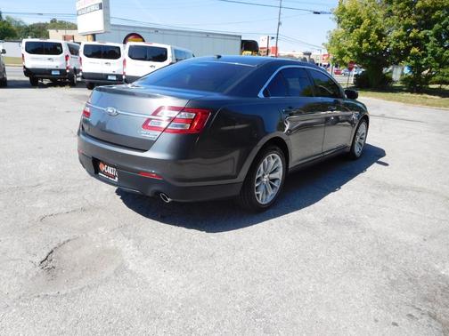 2017 Ford Taurus Limited