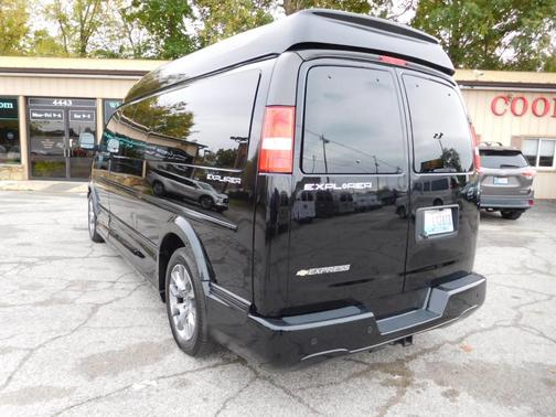 2024 Chevrolet Express 2500 Work Van