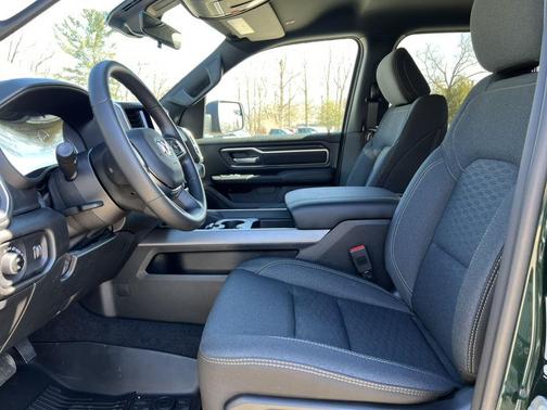 Serrano Green Metallic 2026 RAM 1500 Big Horn/Lone Star