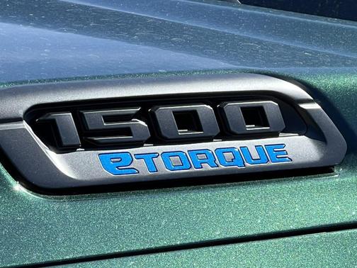 Serrano Green Metallic 2026 RAM 1500 Big Horn/Lone Star
