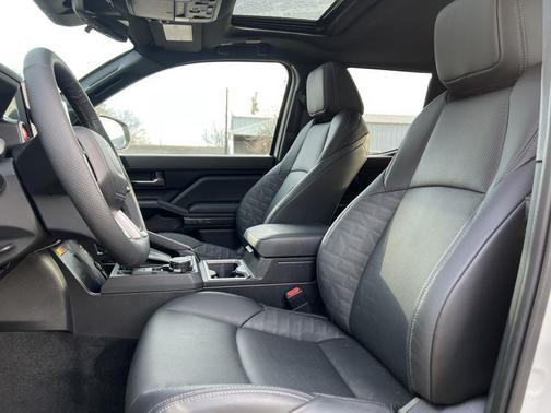 2025 Toyota Tacoma Hybrid TRD Sport