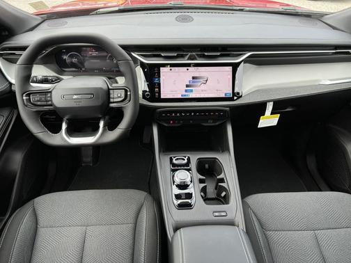Red Hot Pearlcoat 2026 Jeep Cherokee Laredo 4x4