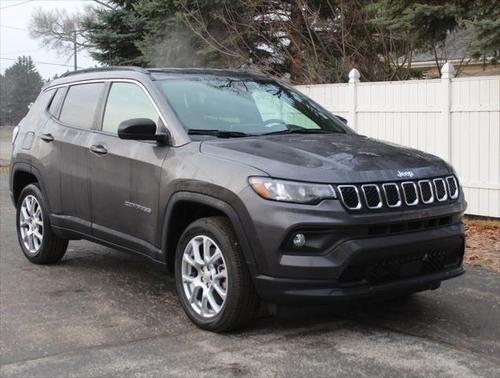 2024 Jeep Compass Latitude Lux